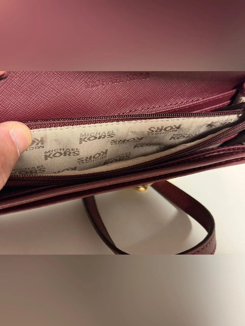 Michael Kors Small Logo Signature Clutch Wallet Crossbody On A Chain - Burgundy
